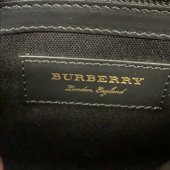 Brand new authentic Burberry crossbody Bag clutch - Picture 6 of 8